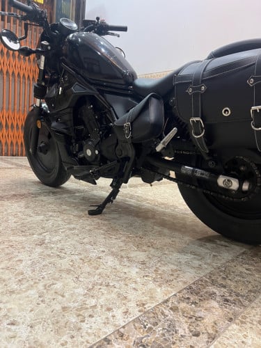 ម៉ូតូស្អាតធានាមិនបុក ឬប៉ះ