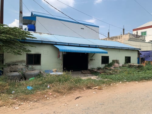 ផ្ទះ​ ឃ្លាំងជួល  ឈូកវ៉ា​ ២​(ពីមុនគេជួលធ្វេីសិប្បកម្ម​ បាយក្តាំង)