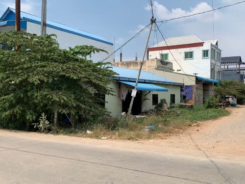 ផ្ទះ​ ឃ្លាំងជួល  ឈូកវ៉ា​ ២​(ពីមុនគេជួលធ្វេីសិប្បកម្ម​ បាយក្តាំង)