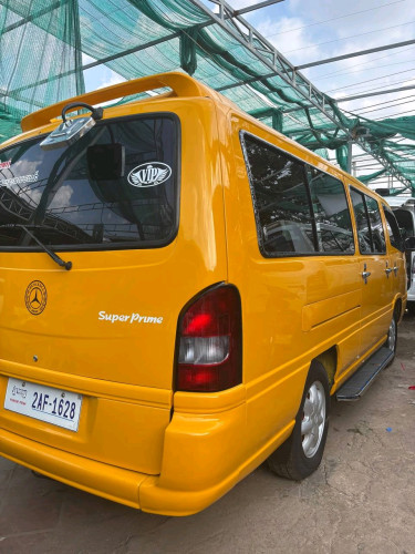 ឡានស្អាតៗឆ្នាំ 2001