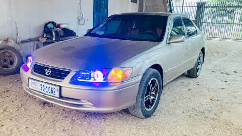 លក់ Camry ឆ្លាម ឆ្នាំ99 កៅអីចុច