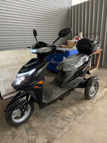 ម៉ូតូកង់បីថ្មី EV motorcycle សាកថ្ម សន្សំសំចៃបានខ្ពស់