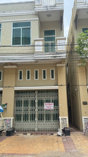 ផ្ទះល្វែងជួល ទីតាំងល្អ តម្លៃល្អ flat for rent ( English Below)