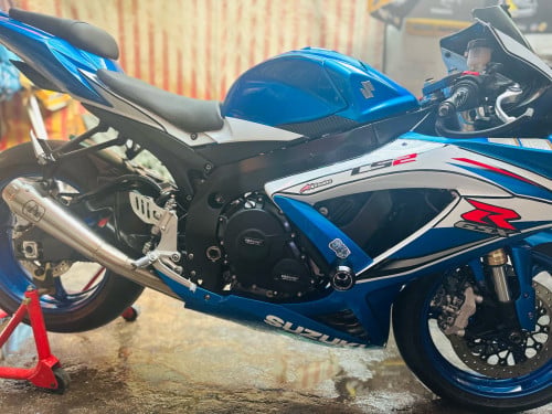 ម៉ូតូ GSX 09 ផ្លាកលេខ koពន្ធពេញឆ្នាំ ម៉ូតូខ្ញុំមិនសូវជិះទេមិនដែលមានបញ្ហាអ្វីឡើយ ម៉ូតូមួយម៉ឺនគីឡូជាង