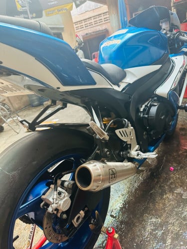 ម៉ូតូ GSX 09 ផ្លាកលេខ koពន្ធពេញឆ្នាំ ម៉ូតូខ្ញុំមិនសូវជិះទេមិនដែលមានបញ្ហាអ្វីឡើយ ម៉ូតូមួយម៉ឺនគីឡូជាង