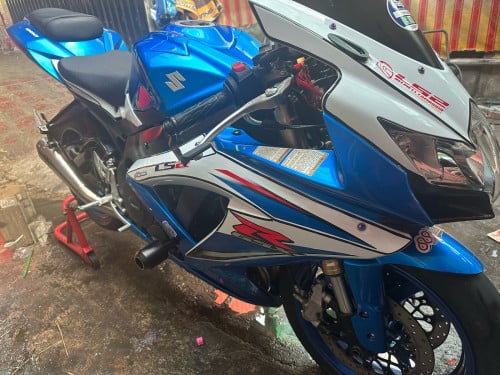 ម៉ូតូ GSX 09 ផ្លាកលេខ koពន្ធពេញឆ្នាំ ម៉ូតូខ្ញុំមិនសូវជិះទេមិនដែលមានបញ្ហាអ្វីឡើយ ម៉ូតូមួយម៉ឺនគីឡូជាង