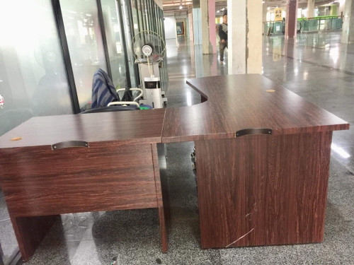 តុសំរាប់ Receptionist លក់ $35.00