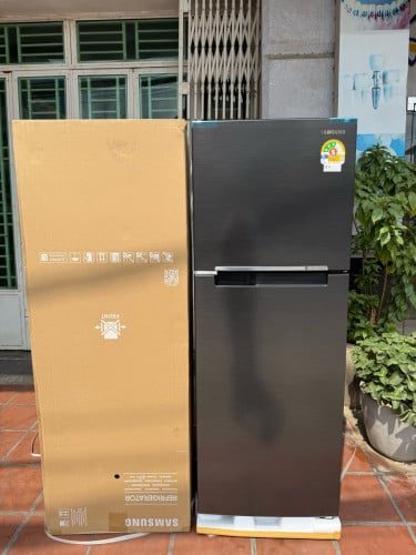 ទូទឹកកក Samsung RT22 ពណ៌ក្រម៉ៅស្អាតប្លែក ថែមជើងទ្រ