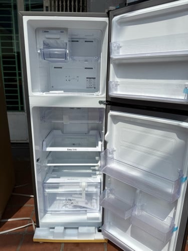 ទូទឹកកក Samsung RT22 ពណ៌ក្រម៉ៅស្អាតប្លែក ថែមជើងទ្រ