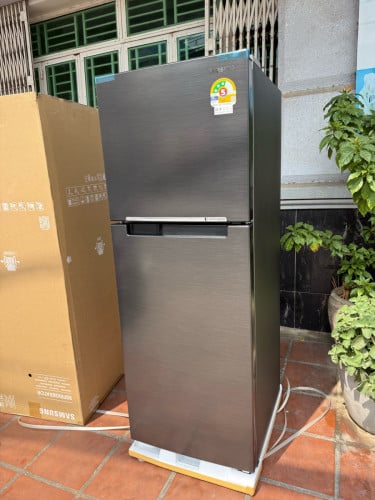 ទូទឹកកក Samsung RT22 ពណ៌ក្រម៉ៅស្អាតប្លែក ថែមជើងទ្រ