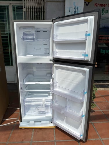 ទូទឹកកក Samsung RT22 ពណ៌ក្រម៉ៅស្អាតប្លែក ថែមជើងទ្រ