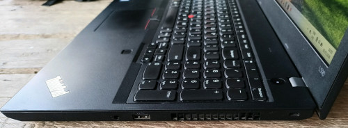 លក់ធូរថ្លៃThinkPad L590 business-class laptop 98%ជាប់តែមមិនដែលដោះឆ្នាំងសាកTyre C