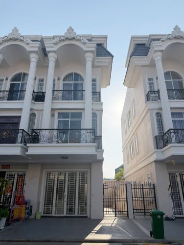 វីឡាកូនកាត់Tiara Link សម្រាប់ជួល | Tiara Link villa For Rent