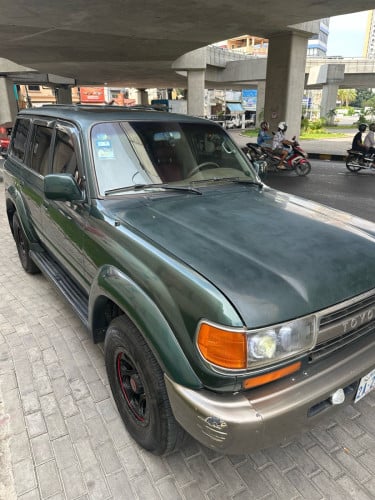 លក់Toyota landcruiser