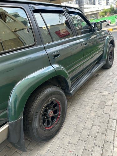 លក់Toyota landcruiser