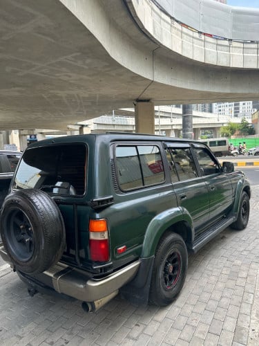 លក់Toyota landcruiser