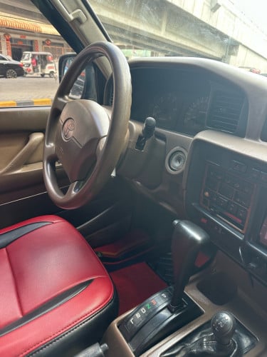 លក់Toyota landcruiser
