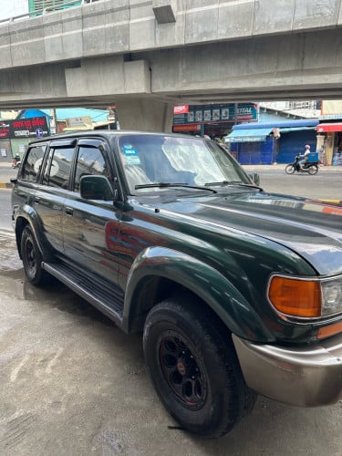 លក់Toyota landcruiser