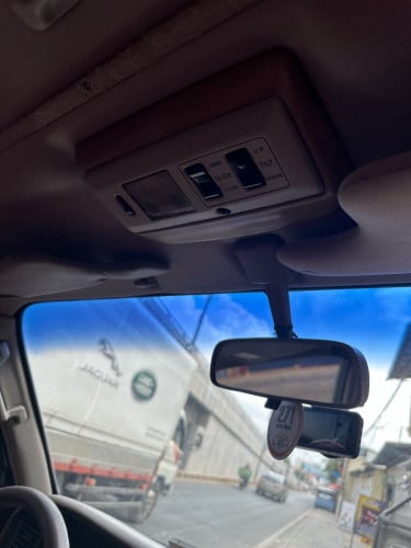 លក់Toyota landcruiser