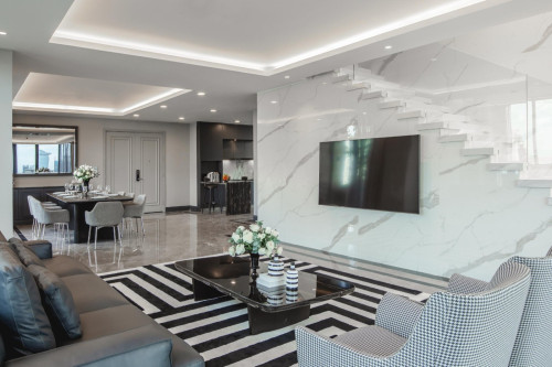 ๐ LUXURY PENTHOUSE FOR RENT โ BKK1 โจ