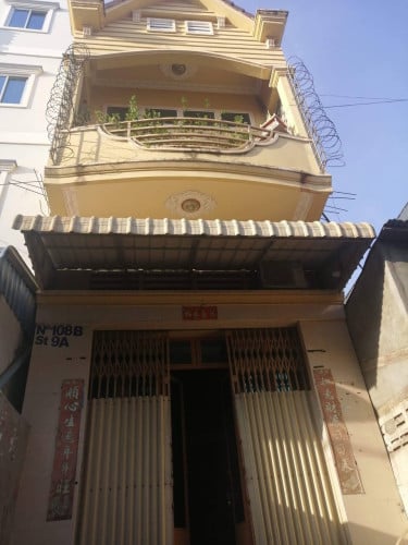 🏡 លក់បន្ទាន់ – ផ្ទះល្វែងទីតាំងល្អ នៅភ្នំពេញ