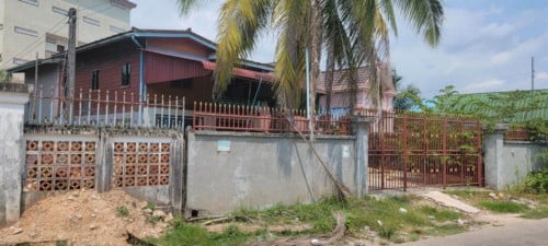 🏦House Available for Urgent Sale at a Special Price (Negotiable).