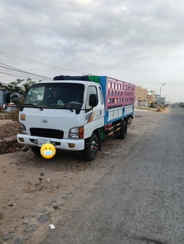 2.5T ឆ្នាំ02ឡានស្អាត11000$ (Telegram 070580007)