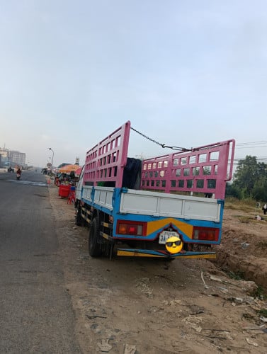 2.5T ឆ្នាំ02ឡានស្អាត11000$ (Telegram 070580007)