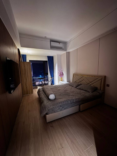 2 Bedroom corner for Rent (Vue Aston ) 850$