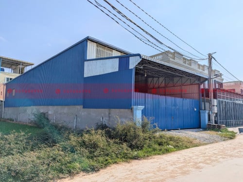 300 Sqm Warehouse For Lease On A Sub-Road In Samraong Kraom Area