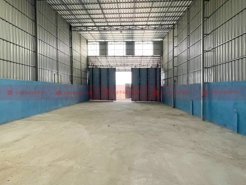 300 Sqm Warehouse For Lease On A Sub-Road In Samraong Kraom Area