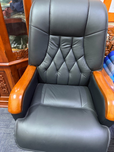 99% new office chair