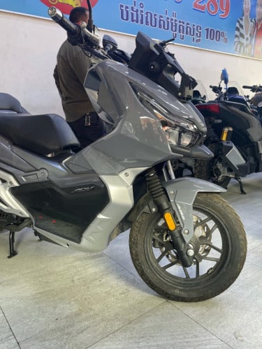 ADV24=1980$