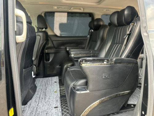 Alphard 2010 Up 2017 Full បេីកដំបូល កៅឣីម៉ាស្សារ ហ្គាសហេីយ
