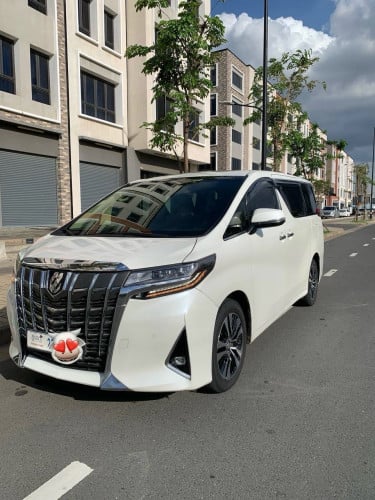 Alphard 2018 V6 សំរាប់លក់