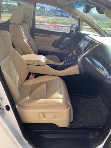 Alphard 2018 V6 សំរាប់លក់