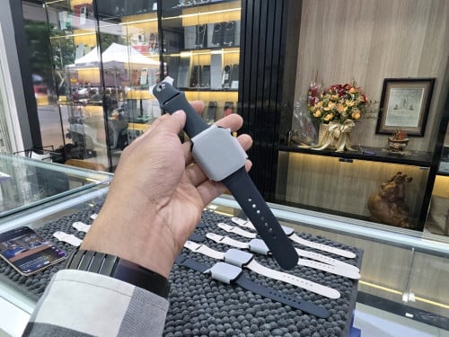 Apple watch se3 ថ្មី 229$