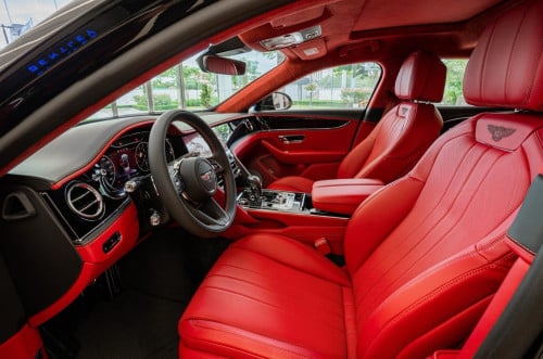 Bentley Continental Flying Spur V8, year 21