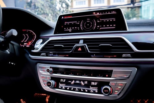 BMW 740Li ឆ្នាំ 2020