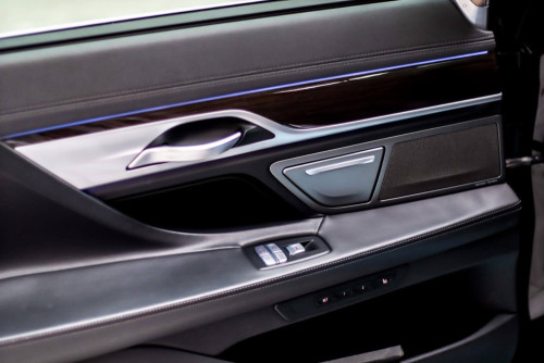 BMW 740Li ឆ្នាំ 2020
