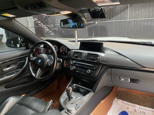 BMW F82 M4 2015