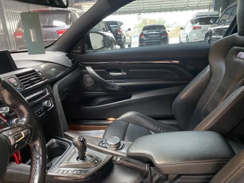 BMW F82 M4 2015