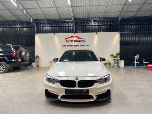BMW F82 M4 2015