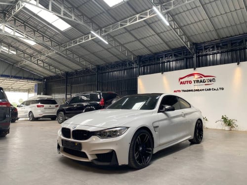 BMW F82 M4 2015