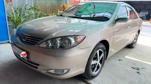 camry.ឆ្នាំ.02.LE.ABS.កៅអីចុច.ពណ៏មាស.អ្នកប្រើ.តម្លៃ( 8950$ ដាច់ )Tel.010290456.លេងហើយស្អាត ជិះស្រួល