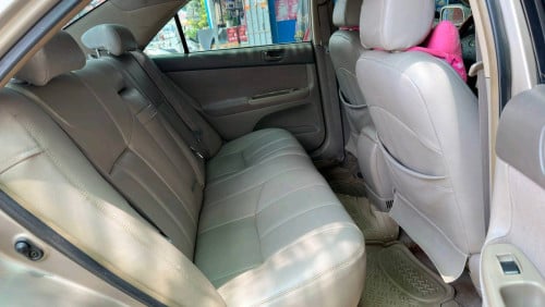 camry.ឆ្នាំ.02.LE.ABS.កៅអីចុច.ពណ៏មាស.អ្នកប្រើ.តម្លៃ( 8950$ ដាច់ )Tel.010290456.លេងហើយស្អាត ជិះស្រួល