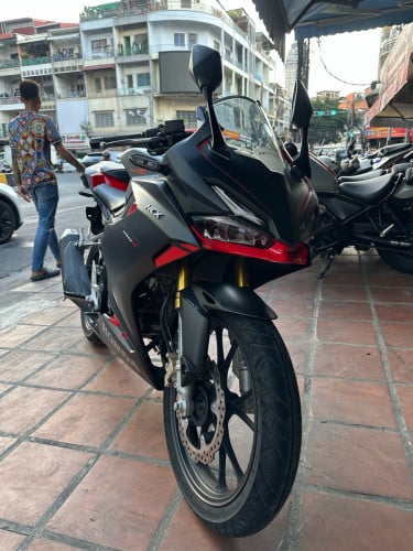 CBR150R
