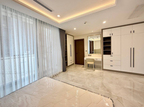 Condo 3 Bedroom Rent 3800$