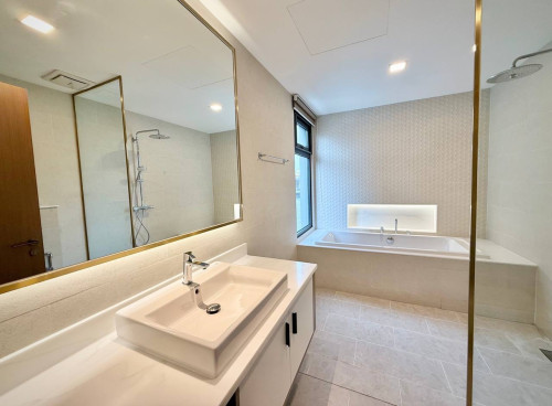 Condo 3 Bedroom Rent 3800$