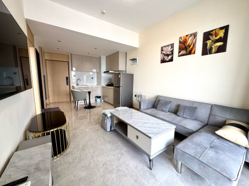 Condo pinnacle 1bedroom for rent